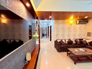 Spacious 3 BHK Condo Central, Cozy & Convenient - 2