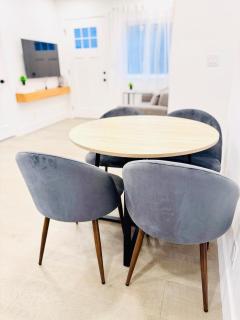 Modern 2BR Guest Suite with Kitchen, Free Parking, Fire Pit - 10 mins to SJC - 1