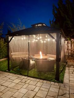 Modern 2BR Guest Suite with Kitchen, Free Parking, Fire Pit - 10 mins to SJC - 6