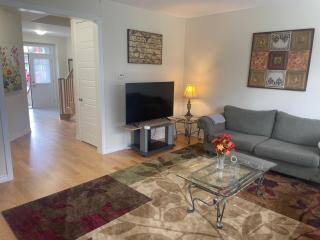 New 3 Bedroom 2 Bathroom Home in West Niagara - 8