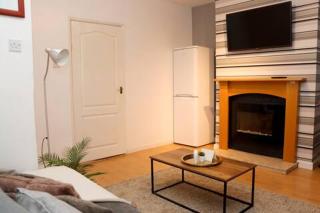 Entire 3 Bedroom Home Rotherham - 0