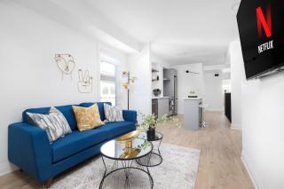 Ossington Oasis Modern Family Retreat - 0
