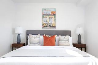 Ossington Oasis Modern Family Retreat - 8