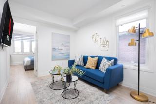 Ossington Oasis Modern Family Retreat - 1
