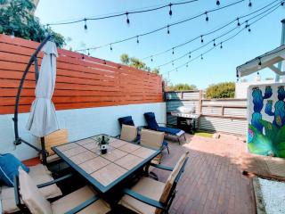 Heart of San Diego-Walk Score 82-Backyard -BBQ-HBO - 9