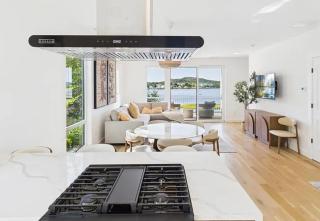 Modern living on the Quinnipiac River - 9