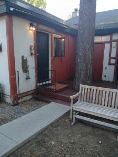 Lakefront Escape Studio King Bed Cabin 50 - 7