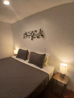 Lakefront Escape Studio King Bed Cabin 50 - 2