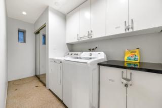 Spacious 3BR with Full Kitchen a n dFast Wi-Fi - 4
