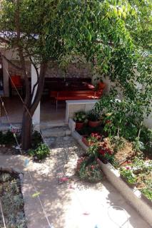 Family-friendly apartments with swimming pool Povlja, Brac - 24248 - 3