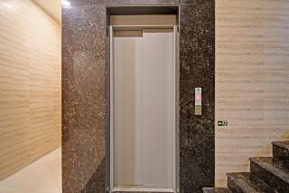 Super Townhouse Hotel All In One Near City Centre Salt Lake - 2