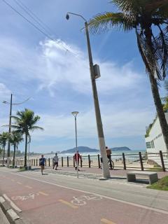 Apartamento com Piscina a 9 Minutos a Pé da Praia! - 1