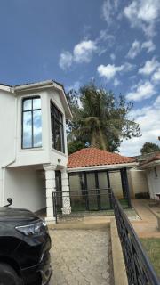 LUXURY VILLA WITH OWN COMPOUND by CANT RUSH GREATNESS LTD - 9