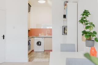 Homely 1BD East London Hideaway - 1