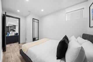 Little Portugal Gem Stylish 2BR Stay - 3