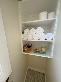 Seaside Stay in Historic Warren - 2