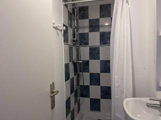 Charmant appartement avec vue montagne, 3 chambres, Cauterets - FR-1-812-147 - 1