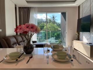 Bright Modern 2BR Condo Near Central with Pool, Gym & Mountain View - 2