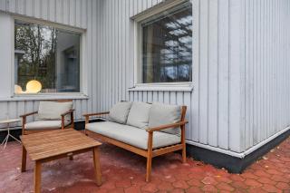 Lakeside Aurora Retreat By BookLapland - 2