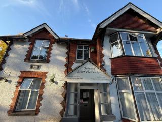 The Birchwood Lodge - 8