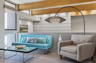 Stylish Gated TH + private heated pool + hot tub - 8