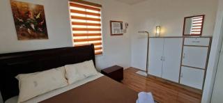 House Brown style - 0