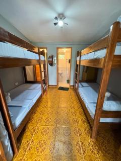 SandGrizz Tourist Inn - 9