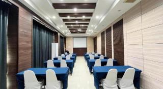 Laemchabang City Hotel - 1