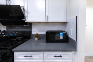 Modern Private Room W Unattached Private Bathroom in Shared Home Walk to USC - 2