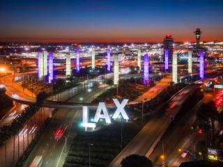 L.A. Style in Upper Duplex + USC + Exposition Park - 3