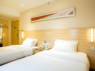 City Comfort Inn Guilin North High Speed Railway Station Square - 2