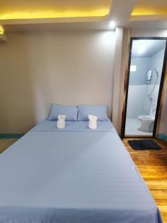 SandGrizz Tourist Inn - 7