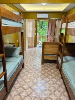 SandGrizz Tourist Inn - 5