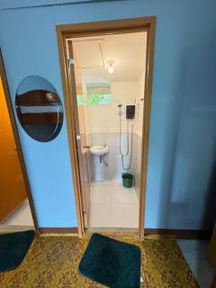 SandGrizz Tourist Inn - 1