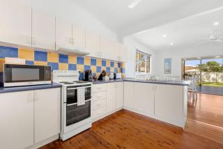 Barronstown - Pet Friendly with Fire Pit - 5