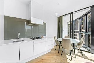 Shadow Play - Southbank Sanctuary on 22nd Floor - 7