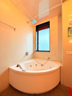 Hilltop Hideaway Party Friendly 4BHK Pool Villa by Spacez - 1