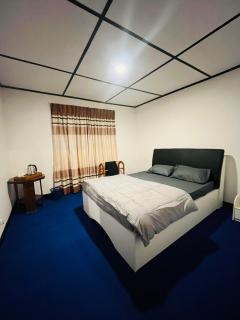 The Crowns Lodge - 9