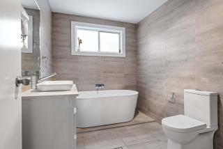 Sleek & Comfortable Double Room at Revesby with Shared Amenities - 8