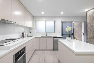 Sleek & Comfortable Double Room at Revesby with Shared Amenities - 1