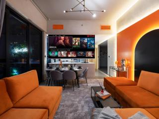 Binghatti Canal 2 Bedroom Suite with Burj Khalifa View, Spacious Balcony, and Infinity Pool - 8