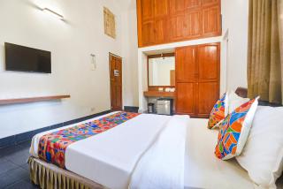 FabExpress Royal Baga Residency - 5