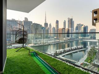 Binghatti Canal 2 Bedroom Suite with Burj Khalifa View, Spacious Balcony, and Infinity Pool - 0