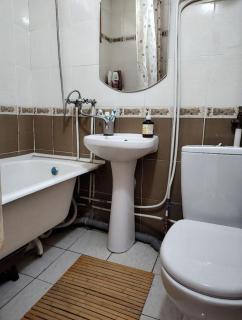 1BR Apartment, Riscani, Big Park, Cafés Nearby - 6