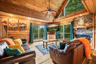 Emerald Bear - Fall Getaway - Hot Tub, Views and Game Loft - 7
