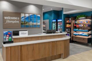 Hampton Inn and Suites Coconut Creek - 7