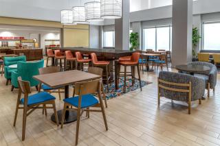 Hampton Inn and Suites Coconut Creek - 3