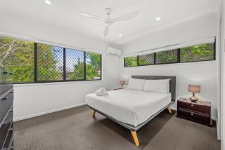 Peaceful 3BR 2BA with Parking Near Airport and CBD - 9