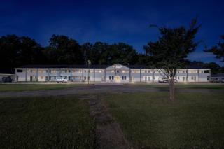 Suburban Studios Newport News - Hampton - 2