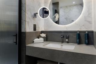 DoubleTree by Hilton London Victoria - 9
